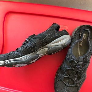 Water shoes
